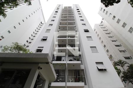 Apartamento à venda com 98m², 2 quartos e 2 vagasFachada