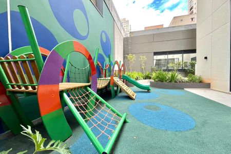 Apartamento para alugar com 108m², 2 quartos e 2 vagasÁrea comum - Playground
