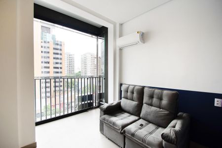 Studio para alugar com 23m², 1 quarto e sem vaga Studio para alugar com 23m², 1 quarto e sem vagaSala quarto studio