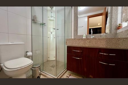 Apartamento à venda com 125m², 4 quartos e 3 vagasbanho