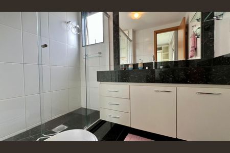Apartamento à venda com 125m², 4 quartos e 3 vagasbanho