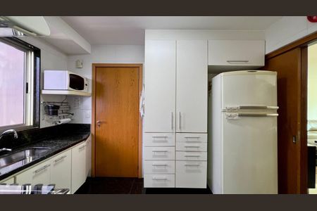 Apartamento à venda com 125m², 4 quartos e 3 vagascozinha