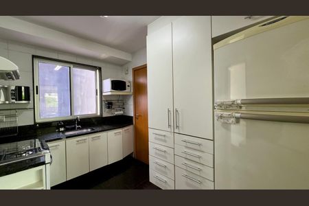 Apartamento à venda com 125m², 4 quartos e 3 vagascozinha