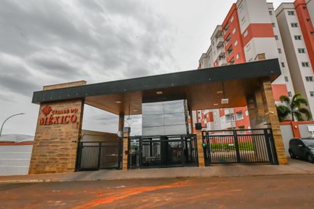 Apartamento para alugar com 58m², 2 quartos e 2 vagasFachada e Portaria 