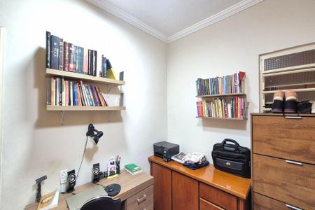 Casa à venda com 250m², 6 quartos e 3 vagasQuarto 2