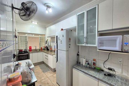 Casa à venda com 250m², 6 quartos e 3 vagasCozinha