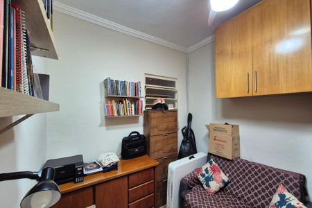 Casa à venda com 250m², 6 quartos e 3 vagasQuarto 2