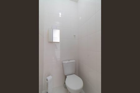 Casa à venda com 215m², 4 quartos e 2 vagasBanheiro de serviço