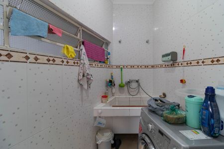 Casa à venda com 215m², 4 quartos e 2 vagasÁrea de Serviço