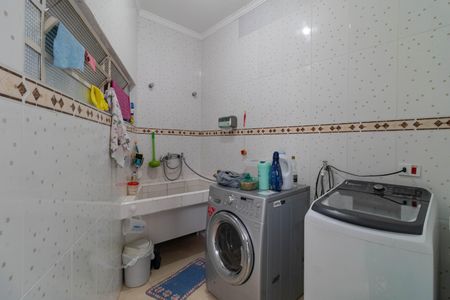 Casa à venda com 215m², 4 quartos e 2 vagasÁrea de Serviço