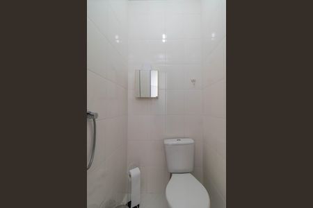 Casa à venda com 215m², 4 quartos e 2 vagasBanheiro de serviço