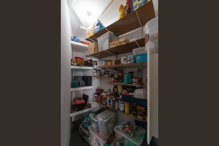 Casa à venda com 215m², 4 quartos e 2 vagasDespensa