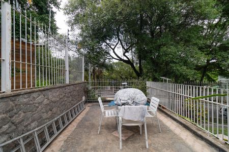 Casa à venda com 215m², 4 quartos e 2 vagasVaranda
