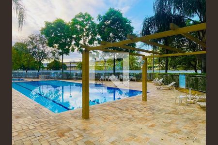 Apartamento para alugar com 54m², 3 quartos e 1 vagaÁrea comum - Piscina