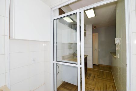 Apartamento para alugar com 54m², 3 quartos e 1 vagaÁrea de Serviço
