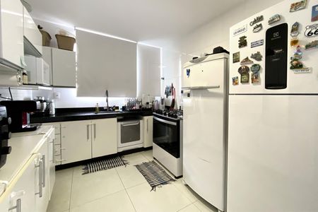 Apartamento à venda com 88m², 3 quartos e 2 vagas Apartamento à venda com 88m², 3 quartos e 2 vagasCozinha