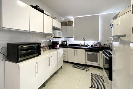 Apartamento à venda com 88m², 3 quartos e 2 vagas Apartamento à venda com 88m², 3 quartos e 2 vagasCozinha
