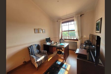 Casa à venda com 4 quartos, 345m² em Residencial Onze (Alphaville), Santana de Parnaíba