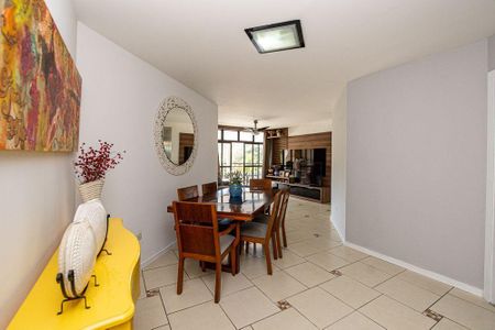 Apartamento à venda com 4 quartos, 252m² em Itaipu, Niterói