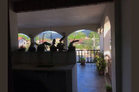 Casa à venda com 4 quartos, 398m² em Itaipu, Niterói