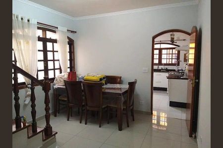 Casa à venda com 3 quartos, 186m² em Jardim Sarah, São Paulo