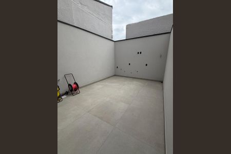 Casa à venda com 140m², 3 quartos e 2 vagasQuintal