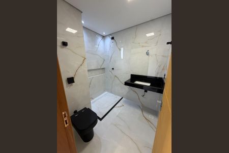 Casa à venda com 140m², 3 quartos e 2 vagasBanheiro