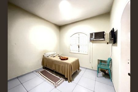 Casa à venda com 4 quartos, 360m² em Itaipu, Niterói