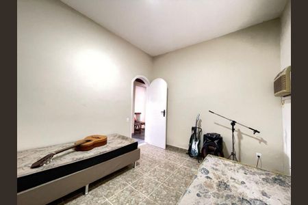 Casa à venda com 4 quartos, 360m² em Itaipu, Niterói