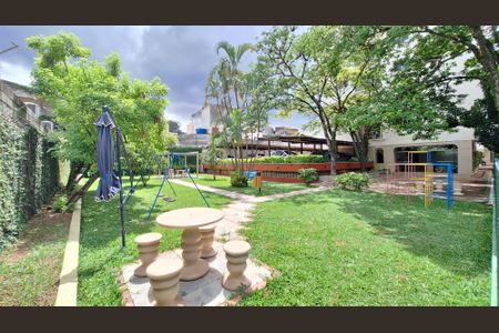 Apartamento para alugar com 70m², 2 quartos e 2 vagasÁrea comum - Playground