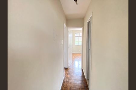 Apartamento à venda com 80m², 2 quartos e 2 vagasCorredor