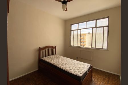 Apartamento à venda com 80m², 2 quartos e 2 vagasQuarto 2