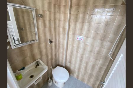 Apartamento à venda com 80m², 2 quartos e 2 vagasBanheiro de serviço