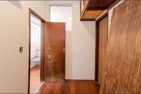 Apartamento à venda com 140m², 3 quartos e 2 vagas Apartamento à venda com 140m², 3 quartos e 2 vagasQuarto de serviço