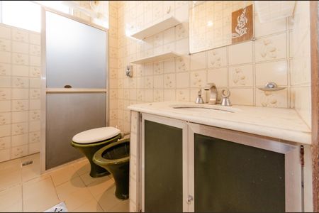 Apartamento à venda com 140m², 3 quartos e 2 vagas Apartamento à venda com 140m², 3 quartos e 2 vagasBanheiro social