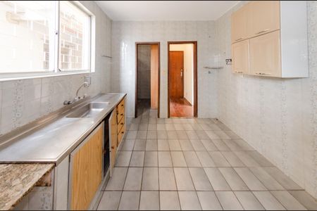 Apartamento à venda com 140m², 3 quartos e 2 vagas Apartamento à venda com 140m², 3 quartos e 2 vagasCozinha