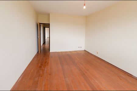 Apartamento à venda com 140m², 3 quartos e 2 vagas Apartamento à venda com 140m², 3 quartos e 2 vagasSuíte