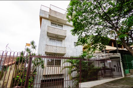 Apartamento à venda com 140m², 3 quartos e 2 vagas Apartamento à venda com 140m², 3 quartos e 2 vagasFachada