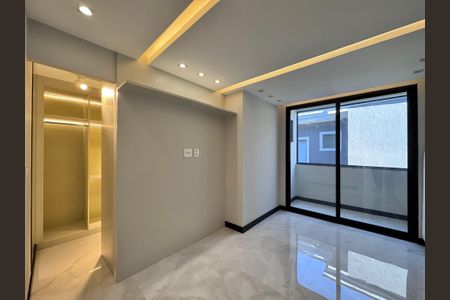 Casa de condomínio para alugar com 300m², 5 quartos e 3 vagas Casa de condomínio para alugar com 300m², 5 quartos e 3 vagasSuíte 4