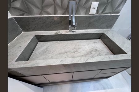 Casa de condomínio para alugar com 300m², 5 quartos e 3 vagas