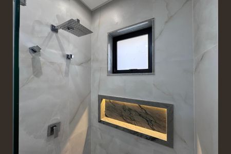 Casa de condomínio para alugar com 300m², 5 quartos e 3 vagas