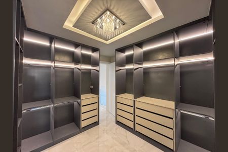 Casa de condomínio para alugar com 300m², 5 quartos e 3 vagas Casa de condomínio para alugar com 300m², 5 quartos e 3 vagasSuíte 1 - Master - Closet