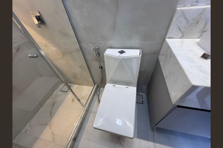 Casa de condomínio para alugar com 300m², 5 quartos e 3 vagas