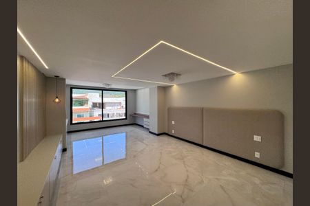 Casa de condomínio para alugar com 300m², 5 quartos e 3 vagas Casa de condomínio para alugar com 300m², 5 quartos e 3 vagasSuíte 1 - Master