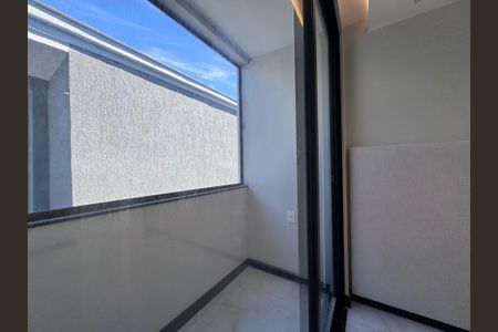 Casa de condomínio para alugar com 300m², 5 quartos e 3 vagas Casa de condomínio para alugar com 300m², 5 quartos e 3 vagasSuíte 4
