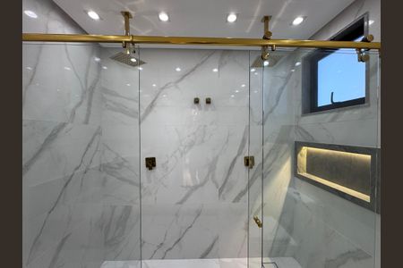 Casa de condomínio para alugar com 300m², 5 quartos e 3 vagas Casa de condomínio para alugar com 300m², 5 quartos e 3 vagasSuíte 4 - Banheiro