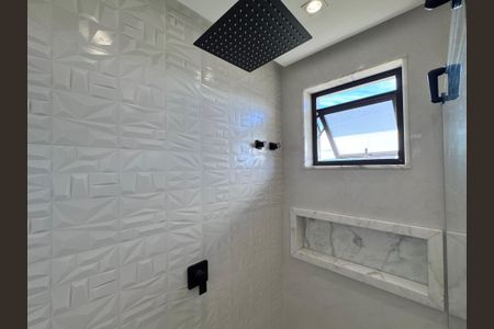 Casa de condomínio para alugar com 300m², 5 quartos e 3 vagas Casa de condomínio para alugar com 300m², 5 quartos e 3 vagasSuíte 3 - Banheiro