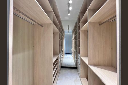 Casa de condomínio para alugar com 300m², 5 quartos e 3 vagas