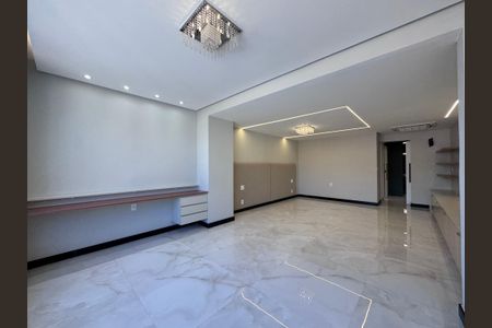 Casa de condomínio para alugar com 300m², 5 quartos e 3 vagas Casa de condomínio para alugar com 300m², 5 quartos e 3 vagasSuíte 1 - Master
