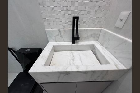 Casa de condomínio para alugar com 300m², 5 quartos e 3 vagas Casa de condomínio para alugar com 300m², 5 quartos e 3 vagasSuíte 3 - Banheiro